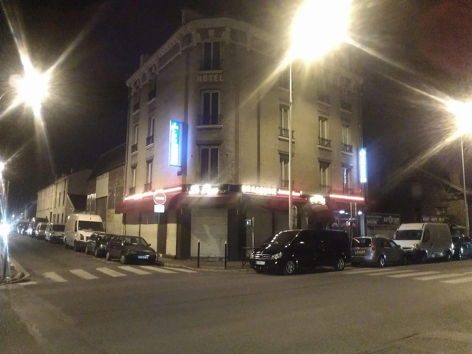 Hotel Le Pasteur La Courneuve Exterior foto